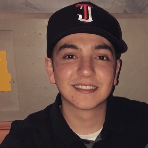 Profile Picture of Victor Gamboa (@vicgam720) on Poshmark