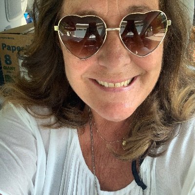 Profile Picture of Catherine Naderzad (@CatherineNader5) on Twitter