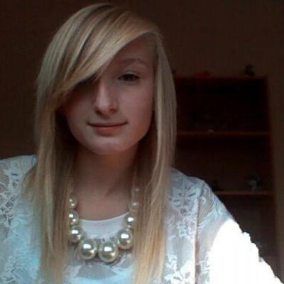 Profile Picture of Megan Downs (@titchoxo) on Twitter
