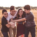 Profile Picture of Mike  Alex  Chris  Nick  Joey (@cimorelliboysfan) on Instagram