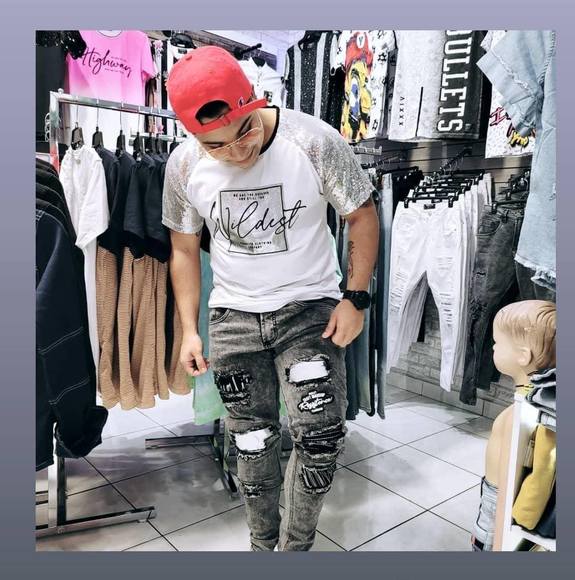 Profile Picture of Luis Isaac anton (@daryux) on Poshmark