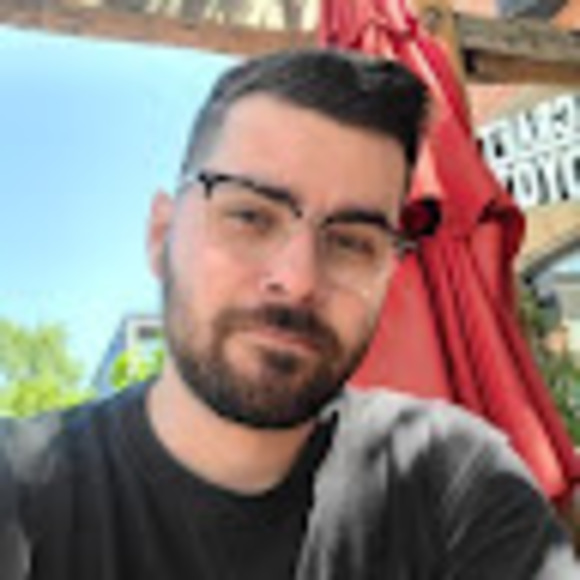 Profile Picture of Jesse Farias (@nopeyy) on Poshmark