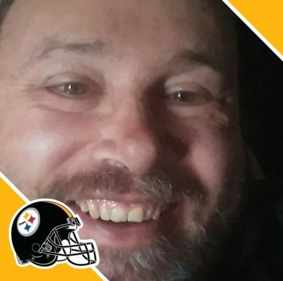 Profile Picture of Jeffrey Zimmerman (@bigdodgeman2003) on Poshmark