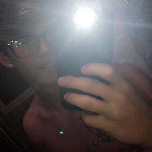 Profile Picture of Devin Reed (@wildevin45) on Poshmark