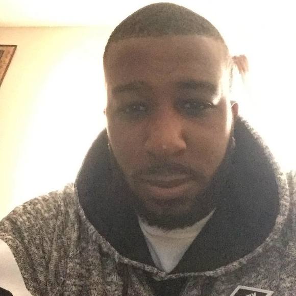 Profile Picture of Raymond Crenshaw (@raymondcrenshaw) on Poshmark