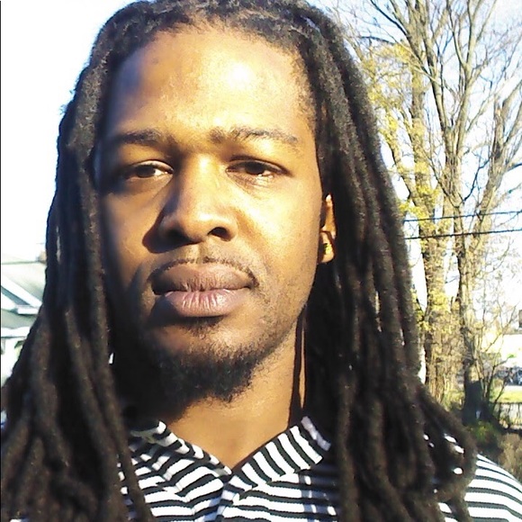 Profile Picture of Darwin Lockett (@901hatiand) on Poshmark