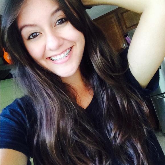 Profile Picture of Karen Junco (@juncokaren) on Poshmark