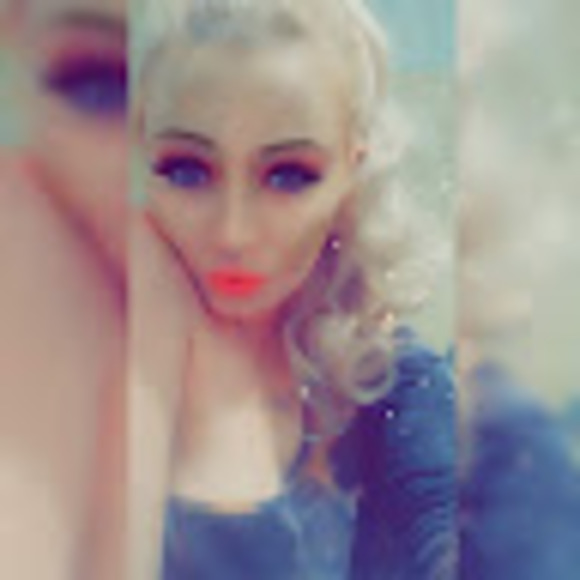 Profile Picture of Britny Tesar (@britnytesar) on Poshmark