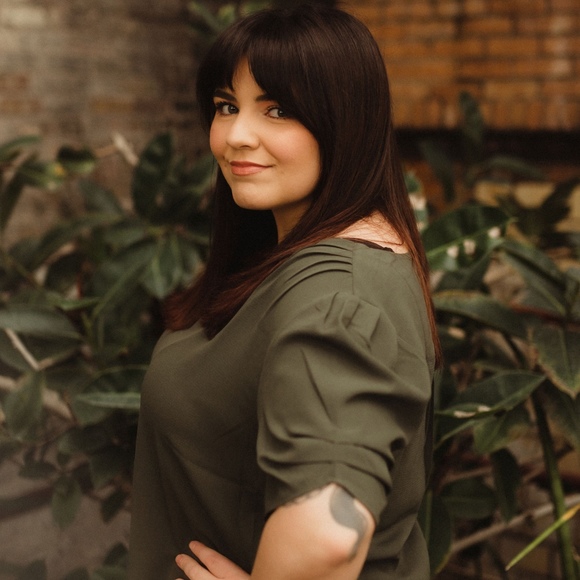 Profile Picture of Gianna Fowler (@gfowler1113) on Poshmark