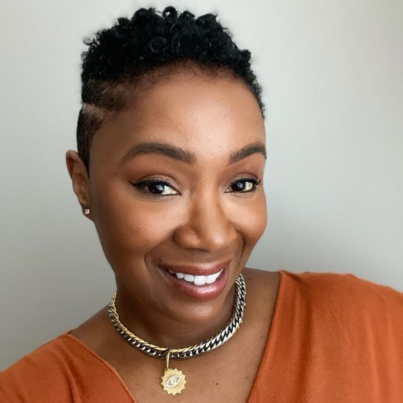 Profile Picture of Jasmine Waring (@jasminewaring) on Poshmark