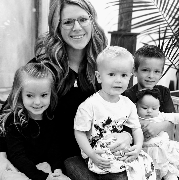 Profile Picture of Kelsey Henrickson (@k_henrickson) on Poshmark