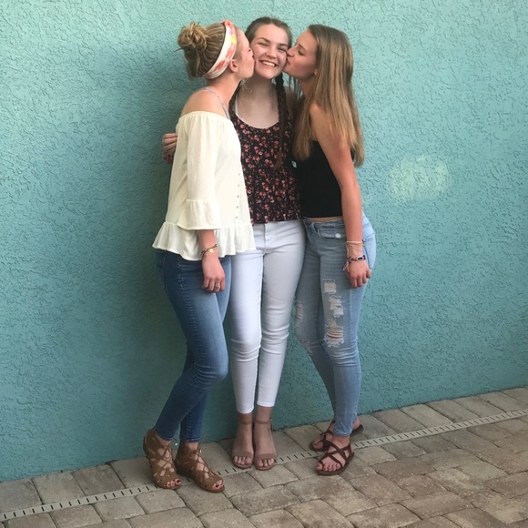 Profile Picture of Hannah Koppmann (@hannah_kopp) on Poshmark