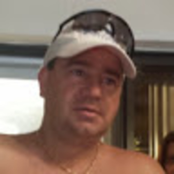 Profile Picture of Michael Cilli (@fourchilis) on Poshmark
