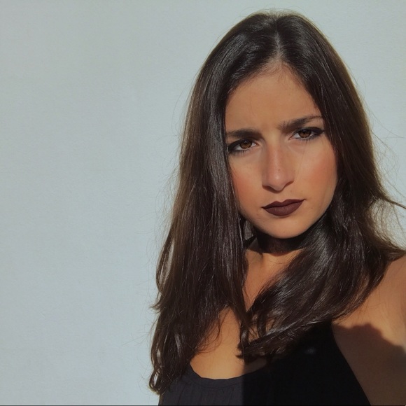 Profile Picture of Joanne Alonso (@joannealonso) on Poshmark