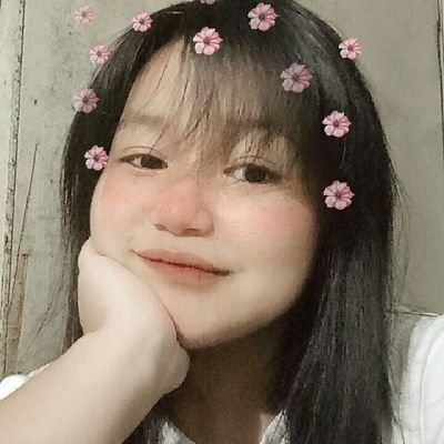 Profile Picture of Juls (@JulieAn72758421) on Twitter