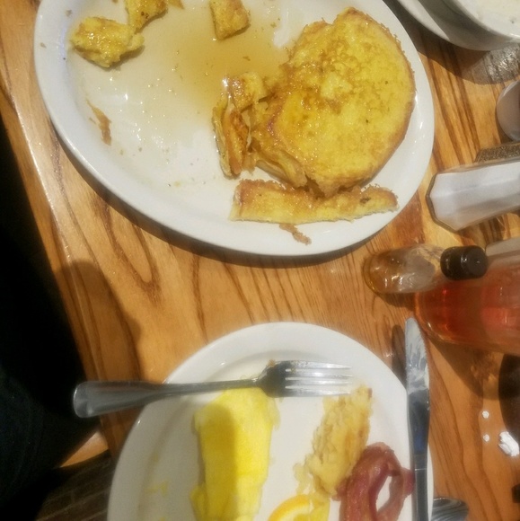 Profile Picture of Kellsey Mccane (@kellseymccane) on Poshmark