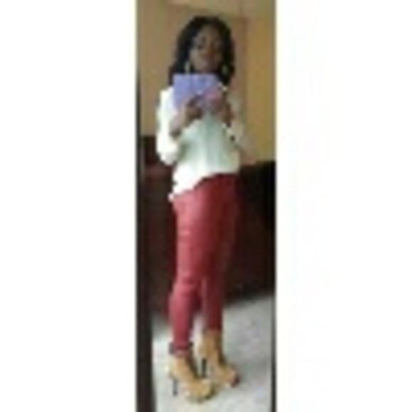 Profile Picture of Alexis Suttles (@86lexus) on Poshmark
