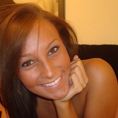 Profile Picture of Amanda Walkup (@AmandaK207) on Twitter