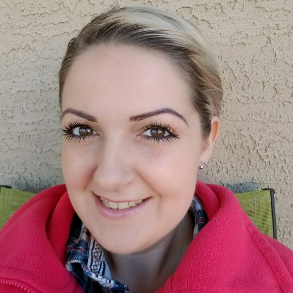 Profile Picture of Orsolya Soos (@orsika90) on Poshmark