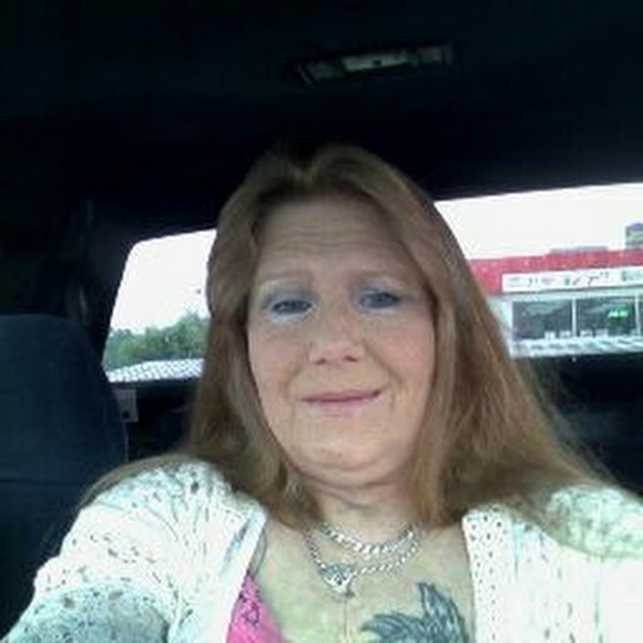 Profile Picture of Terrie Wright (@terriemae24) on Poshmark
