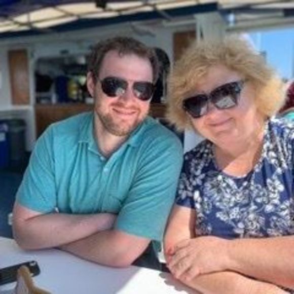 Profile Picture of Donna Strzalka (@buythisone) on Poshmark