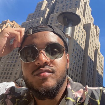 Profile Picture of Jonathan 🌹 (@JoJi_xx) on Twitter