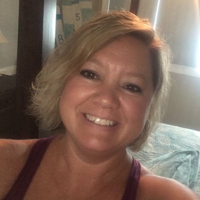 Profile Picture of Stefanie Smith (@Stefani57033456) on Twitter