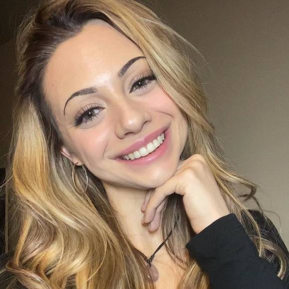 Profile Picture of Julia Collett (@juliacollett) on Poshmark