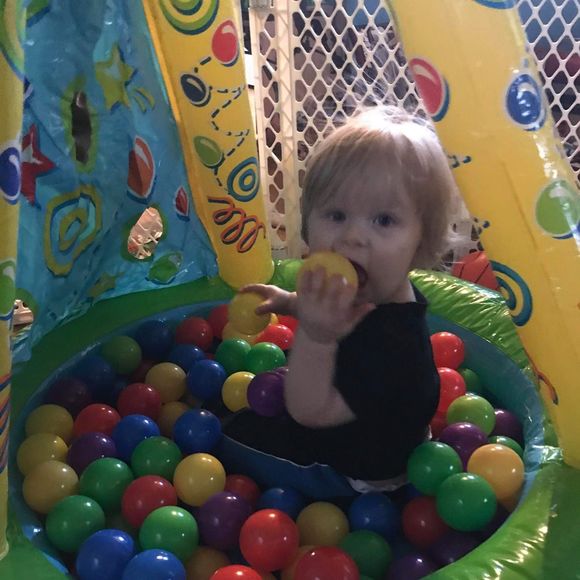 Profile Picture of Candie Wolfenbarger (@candie130) on Poshmark