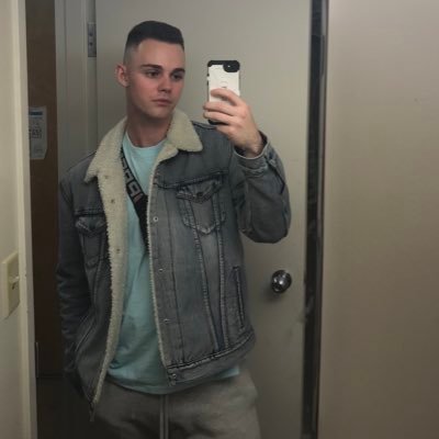 Profile Picture of Sean Lien (@seanlien13) on Twitter