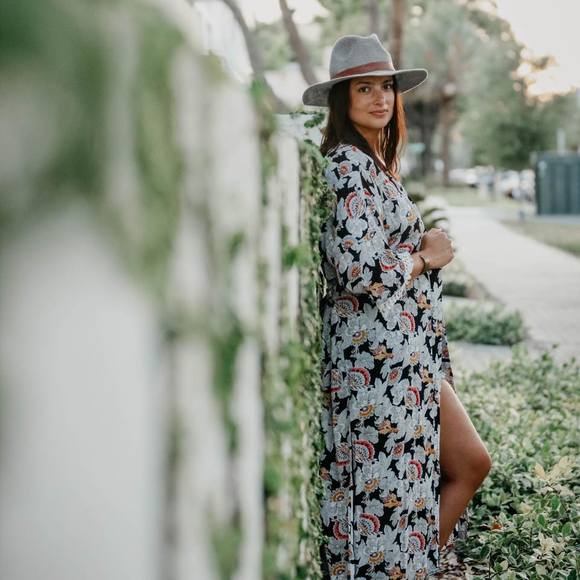 Profile Picture of Andrea Hamblen (@andreajhamblen) on Poshmark
