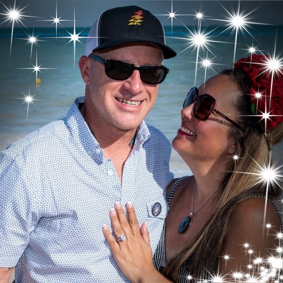 Profile Picture of Mindi Larkin (@mindilarkin) on Poshmark