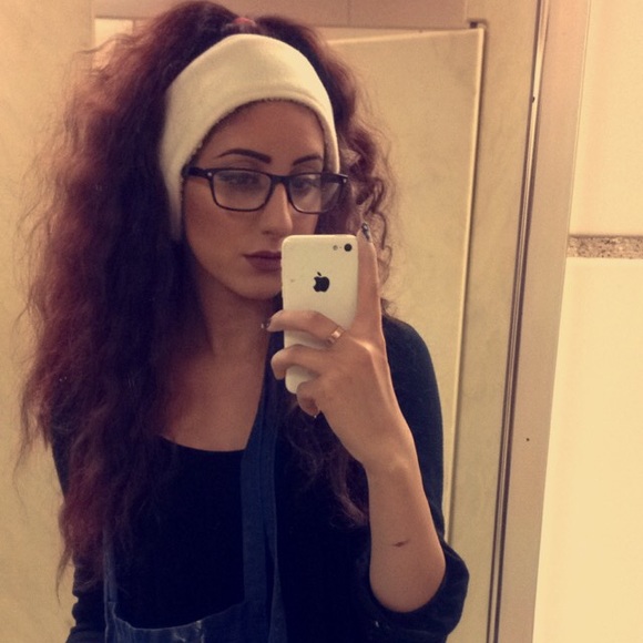 Profile Picture of Lena Shafei (@queenleen_) on Poshmark