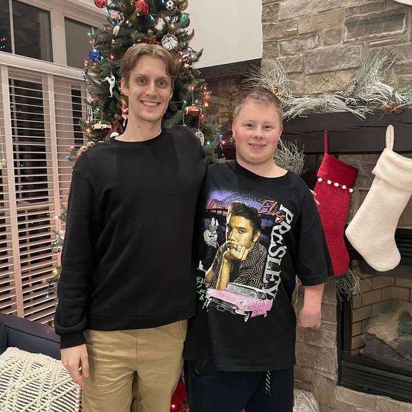 Profile Picture of Austin Dill (@austin2004dill) on Poshmark