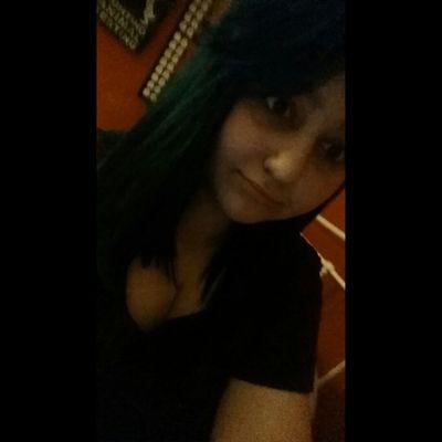 Profile Picture of Danielle Burrows (@1Pinkface) on Twitter
