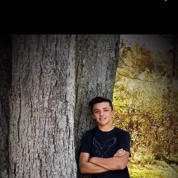 Profile Picture of Logan Trejbal (@logan9220) on Poshmark