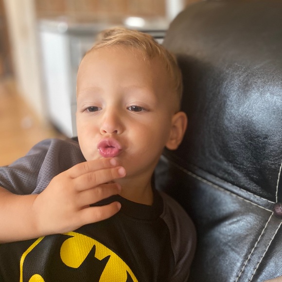 Profile Picture of Amana Latifi (@amana669) on Poshmark