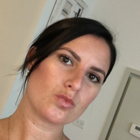 Profile Picture of Seija Bellew (@seijabellew) on Poshmark