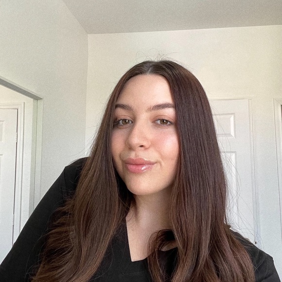 Profile Picture of Cassandra Jaramillo (@cjaramillo329) on Poshmark