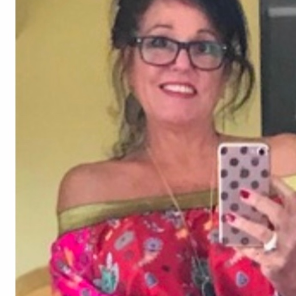 Profile Picture of Cathy Colclasure (@ca_beach_babe) on Poshmark