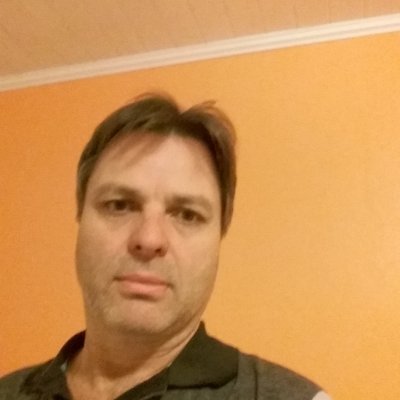Profile Picture of Ariel D. Lang (@ArielDLang1) on Twitter