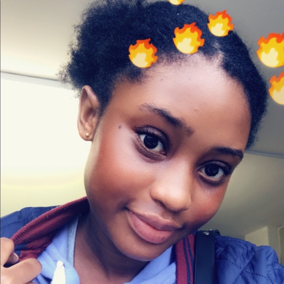 Profile Picture of Anita Obeng (@anitaobeng17) on Poshmark