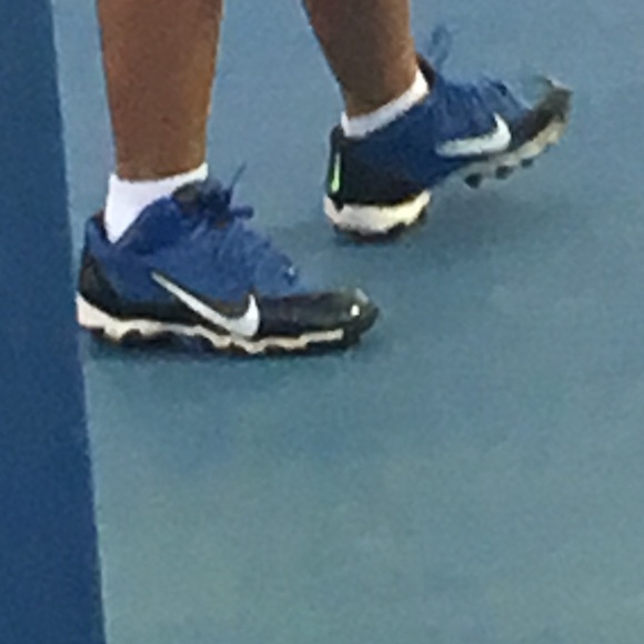 Profile Picture of Carlson Joseph (@carlson_2000) on Poshmark