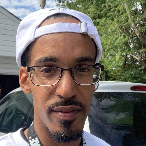 Profile Picture of Corey Hood (@cshood87sr) on Poshmark