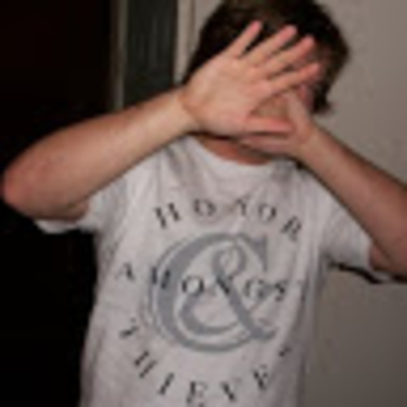 Profile Picture of John Macelveen (@funnysince87) on Poshmark