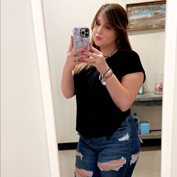 Profile Picture of Haley Meadows (@hmhaleymeadows7) on Poshmark