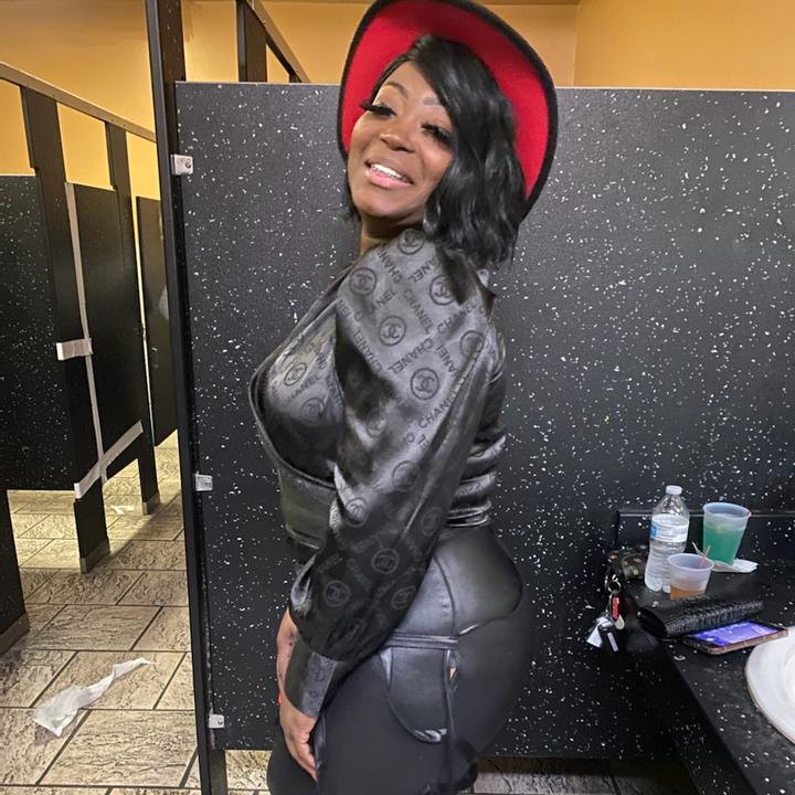 Profile Picture of champagne wright 🎬 (@champagnewright) on Tiktok