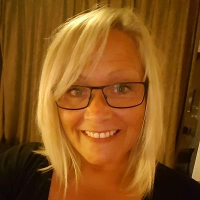 Profile Picture of Paula Somers (@Its_the_wife) on Twitter