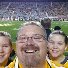 Profile Picture of Michael C. Willey (@Willey_VFL) on Twitter