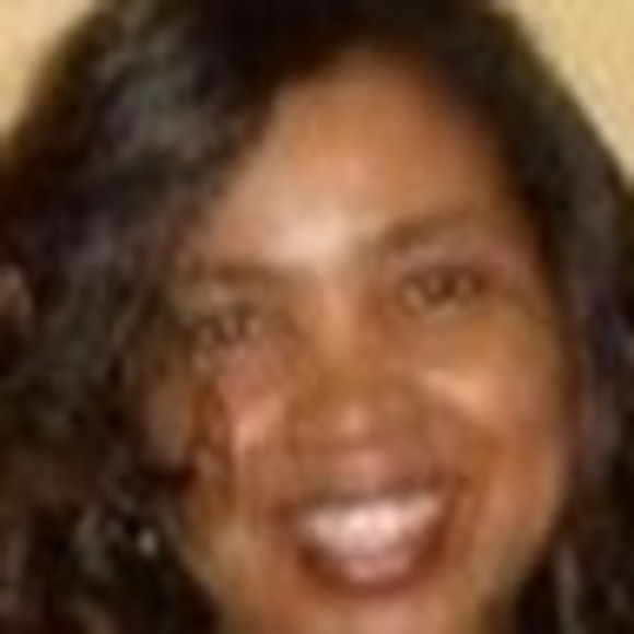 Profile Picture of Debra Bradley (@debrachuck1408) on Poshmark